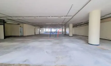 REF: 14.570 - Laje comercial na Republica com 553 m², vão livre no contra piso com ar-condicionado, sala de TI, sala de reunião , banheiros.