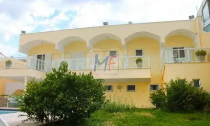 REF: 15.168 - Linda casa no bairro Campo Belo, com 682 m² a.c. , com  3 suítes, sala ampla ,5 ambientes, piscina, quintal, 2 cozinhas, 10 vagas.