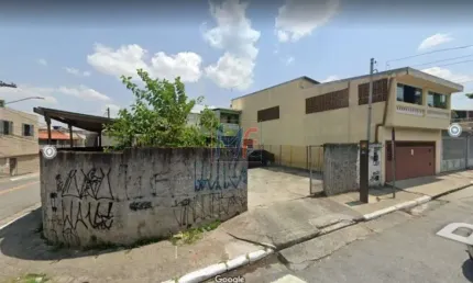 REF: 12.590 Ótimo Terreno com 3 frentes, 3 casas construídas, no bairro Sítio do Mandaqui, com 540 m², total de 6 dormitórios, 14 vagas. ZM !