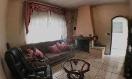Lindo sobrado no Jardim Guapira, com 300 m², 3 quartos (2 suítes) sala, cozinha, edícula, quintal, piscina, churrasqueira. 4 vagas. REF: 15.485