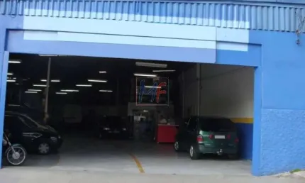 Ref 15.657- galpão comercial na saúde, 482 m² a.u., 2 banheiros, 2 escritórios, mezanino, cozinha, 15 vagas e aluguel de r$ 13.000,00 mensal.
