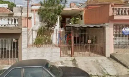 REF: 15.695 - Linda casa na Vila Santa Clara, com 162,5 m² a.u., 2 quartos, sala, cozinha, área de serviço, fundos com churrasqueira, 1 vaga.
