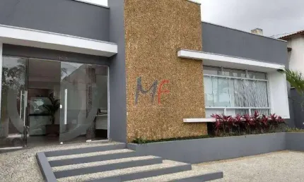 Excelente Prédio Comercial com 11 salas, recepção, cozinha, 12 aparelhos  ar condicionado, alugado no centro Caraguatatuba. REF: 11.781