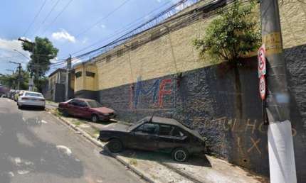 Terreno no Jardim Iracema, com 4.968m² , 3.783m²  a.c,  testada 98 m, construção é um galpão com salas, banheiros e vestiários. Zoneamento ZM. (REF 803)