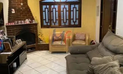 REF: 15.875 - Lindo sobrado no Jd. São Pedro, 311 m² a.u.,  4 quartos (1 suíte), sala, cozinha, banheiros, lavanderia, quintal, piscina, 6 vagas.