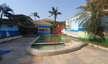 Casa 4 dormitórios 3 suítes, piscina e área de lazer