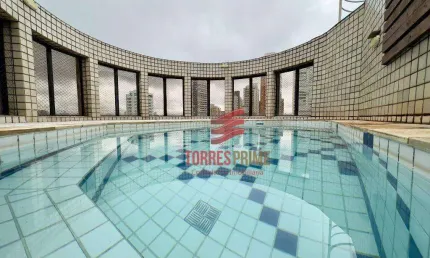 Cobertura duplex,4 dormitórios (2 suítes),  piscina a duas quadras da praia, localizada no bairro do Boqueirão/Santos.