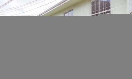 Sobrado com 4 quartos  para alugar, 120.00 m2 por R$2300.00  - Boqueirao - Curitiba/PR