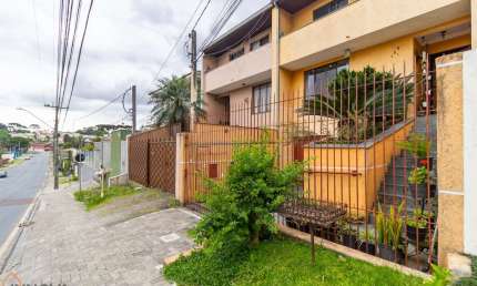 Sobrado com 3 quartos  à venda, 223.00 m2 por R$940000.00  - Uberaba - Curitiba/PR