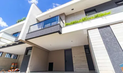 Sobrado em Condomínio com 4 quartos  à venda, 175.00 m2 por R$1690000.00  - Xaxim - Curitiba/PR
