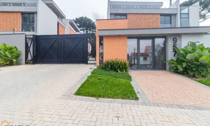 Casa em Condomínio com 4 quartos  à venda, 267.00 m2 por R$1567000.00  - Xaxim - Curitiba/PR