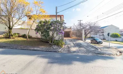 Casa Residencial com 4 quartos  à venda, 143.00 m2 por R$740000.00  - Uberaba - Curitiba/PR