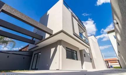 Sobrado em Condomínio com 3 quartos  à venda, 148.06 m2 por R$1070000.00  - Hauer - Curitiba/PR