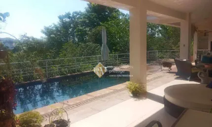 Belíssima casa térrea com vista cinematográfica e excelente localização  disponível para venda no Condomínio Plaza Athénée em Itu/SP
