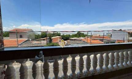 Charmosa Residência com Suíte e Ampla Sala Integrada em Salto/SP