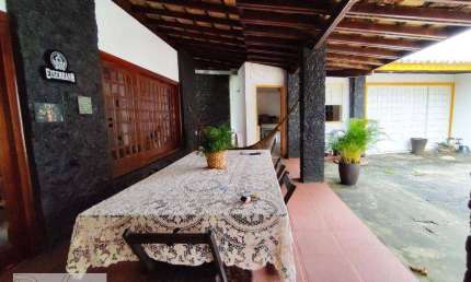 Casa com 4 Dormitórios, 3 Suítes para Alugar, 489 m² por R$ 15.000/mês - Jardim Apipema - Salvador/BA