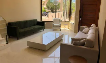 Casa com 3 quartos, 3 suítes à venda, 441 m² por R$ 1.700.000