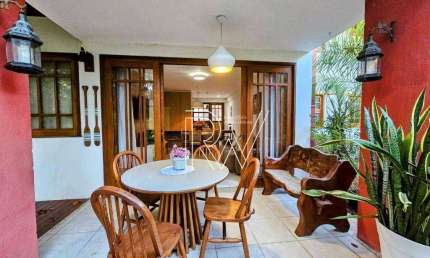 Casa com 2 dormitórios, 2 suítes à venda, 76 m² por R$ 1.350.000 - Praia do Forte /BA