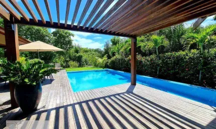 Casa Duplex  5  Dormitórios à venda   320 m²   R$ 3.200.000,00 - Praia do Forte - Mata de São João/BA