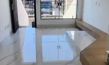 Sobrado à venda de alto padrão com 3 suites, 5 vagas, na Penha.