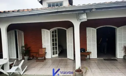 Casa com 3 quartos à venda na Avenida Vietnã, 22, Canoas, Pontal do Paraná