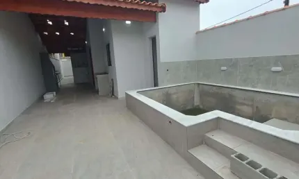 Casa para venda em itanhaém, loty, 2 dormitórios, 1 suíte, 2 banheiros, 2 vagas