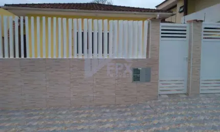 Casa para venda em itanhaém, tupy, 3 dormitórios, 1 suíte, 1 banheiro, 2 vagas