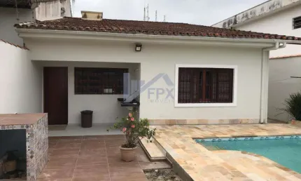 Casa para venda em itanhaém, praia dos sonhos, 5 dormitórios, 2 suítes, 1 banheiro, 6 vagas