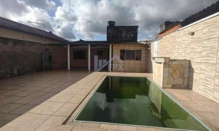 Casa para Venda em Itanhaém, Cabuçu, 1 dormitório, 1 banheiro, 5 vagas