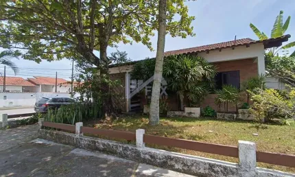 Casa para Venda em Itanhaém, Cibratel 2, 4 dormitórios, 2 suítes, 1 banheiro, 3 vagas