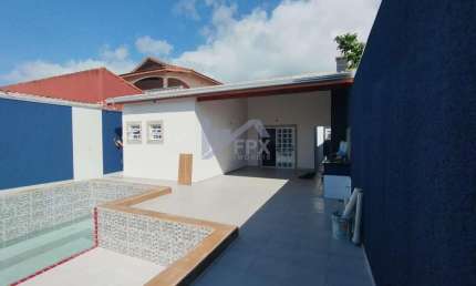 Casa para Venda em Itanhaém, Jardim Jamaica, 3 dormitórios, 3 suítes, 2 banheiros, 4 vagas