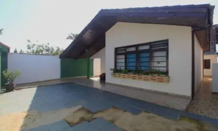 Casa para Venda em Itanhaém, Suarão, 2 dormitórios, 1 banheiro, 2 vagas