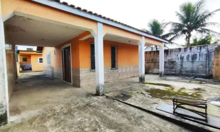 Casa para Venda em Itanhaém, Gaivota, 2 dormitórios, 2 banheiros, 3 vagas