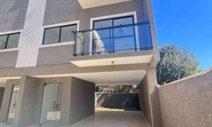 Triplex de Luxo 154m² para Alugar no Vista Alegre, Curitiba: 3 Quartos, Suíte e Terraço com Churrasqueira