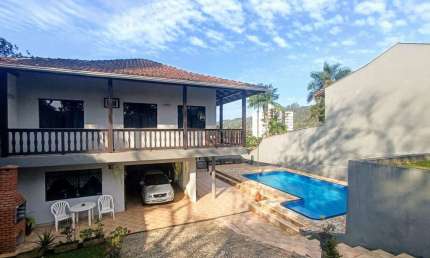 Casa com 3 dormitórios à venda, 300 m² por R$ 1.500.000,00 - Velha Central - Blumenau/SC