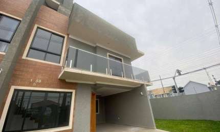 Lindo Sobrado à Venda No Uberaba – 4 Quartos, 1 Suíte! ??