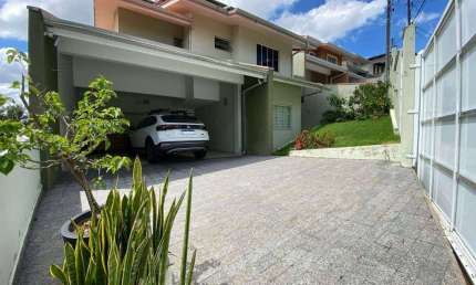 Casa com 3 dormitórios à venda, 250 m² por R$ 1.400.000,00 - Escola Agrícola - Blumenau/SC