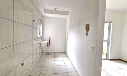 Apartamento com 2 dormitórios para alugar, 54 m² por R$ 1.795,46/mês - Velha - Blumenau/SC