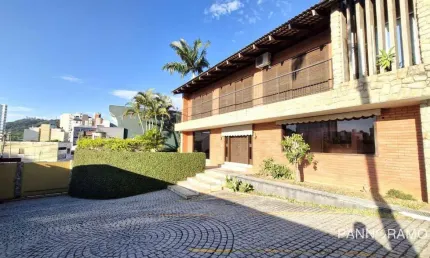 Casa com 5 dormitórios para alugar, 920 m² por R$ 16.219/mês - Centro - Blumenau/SC