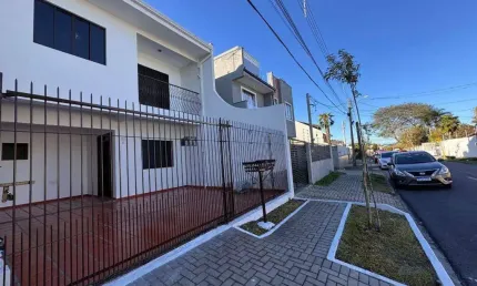 Casa com 3 quartos para alugar na Rua Santa Mariana, 21, Cajuru, Curitiba