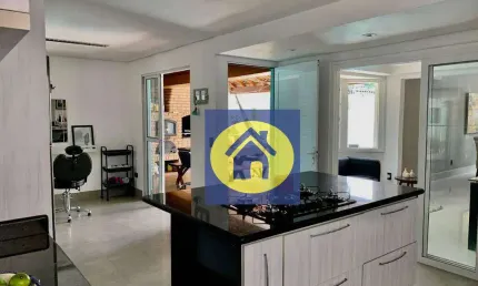 Casa com 3 dormitórios à venda, 200 m² por R$ 1.010.000,00 - Vila Mafalda - Jundiaí/SP
