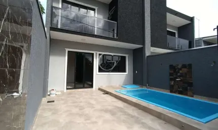 SOBRADO DE ALTO PADRÃO NO BALNEÁRIO PRAIA DE LESTE!