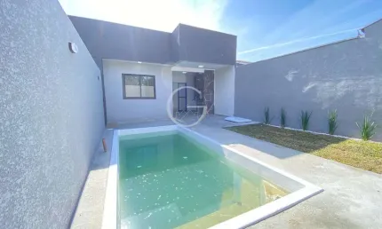 Residências novas com 03 quartos próximo ao mar- matinhos