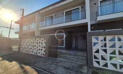 OPORTUNIDADE NO LITORAL: SOBRADO COM 03 QUARTOS A POUCOS METROS DO MAR!!