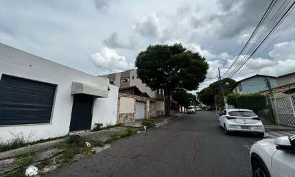 Casa com loja e galpão no meio para venda,  Santa Amélia, Belo Horizonte - CA2982