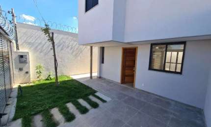 Linda Casa Independente de 3 qtos no B. Planalto  - CA3121