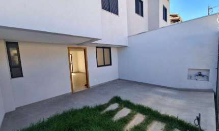 Linda Casa Independente de 3 qtos no B. Planalto  - CA3120