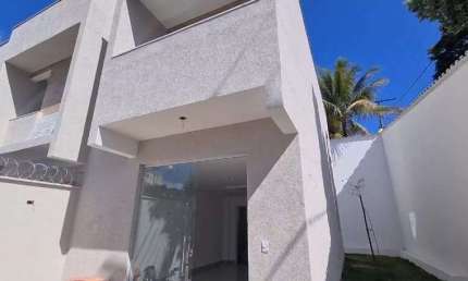Casa Independente de 3 qtos com 2 vagas no B. Planalto - CA3019