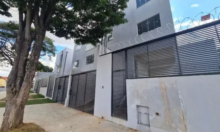 Casa Independente de 2 qtos em ótima localização no B. Céu Azul - CA3188
