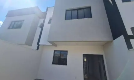 Linda Casa Independente de 3 qtos em ótima localização no B. Itapoã - CA3350